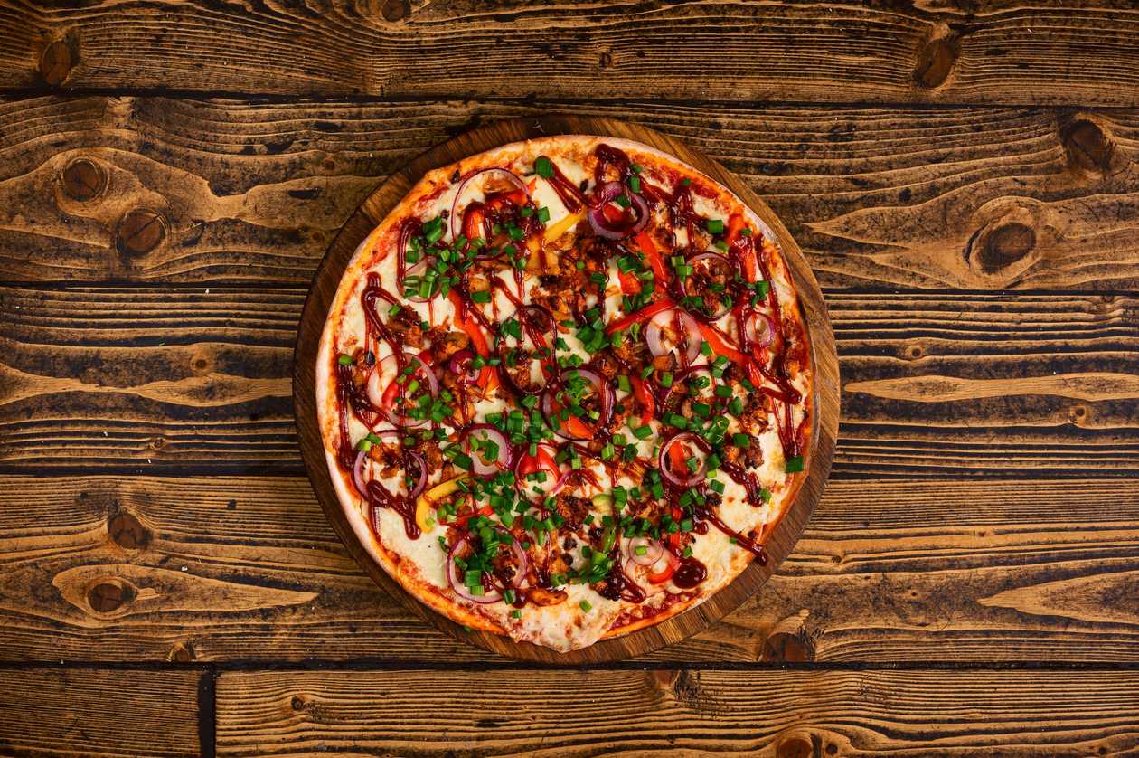 BBQ Chicken pizza at Late Night Munchies Riga