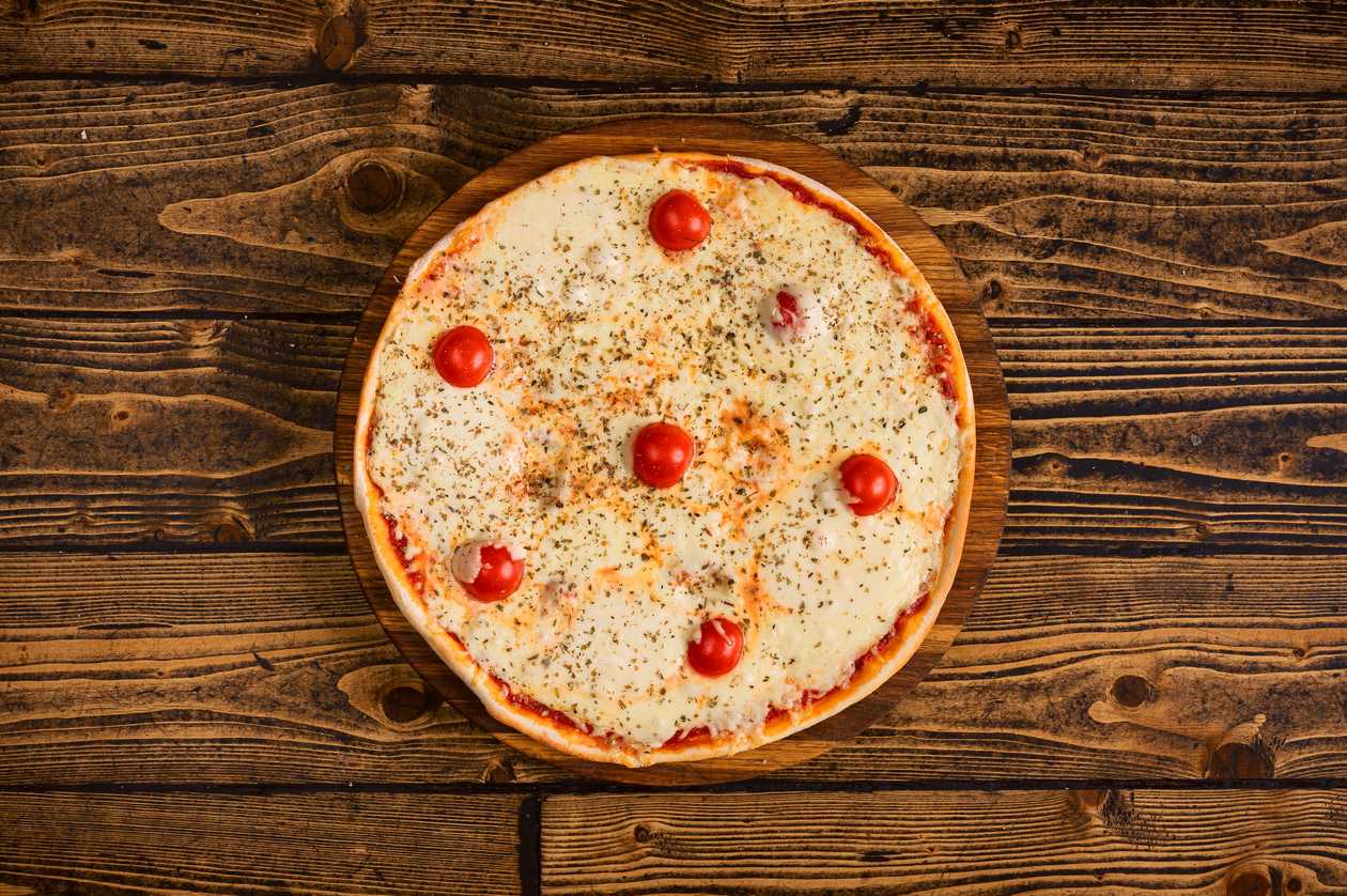 Margherita pizza at Late Night Munchies Riga