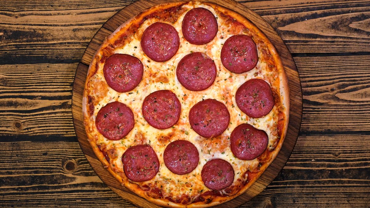 Salami pizza at Late Night Munchies Riga